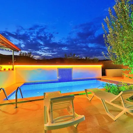 Lucy 1 Villa *